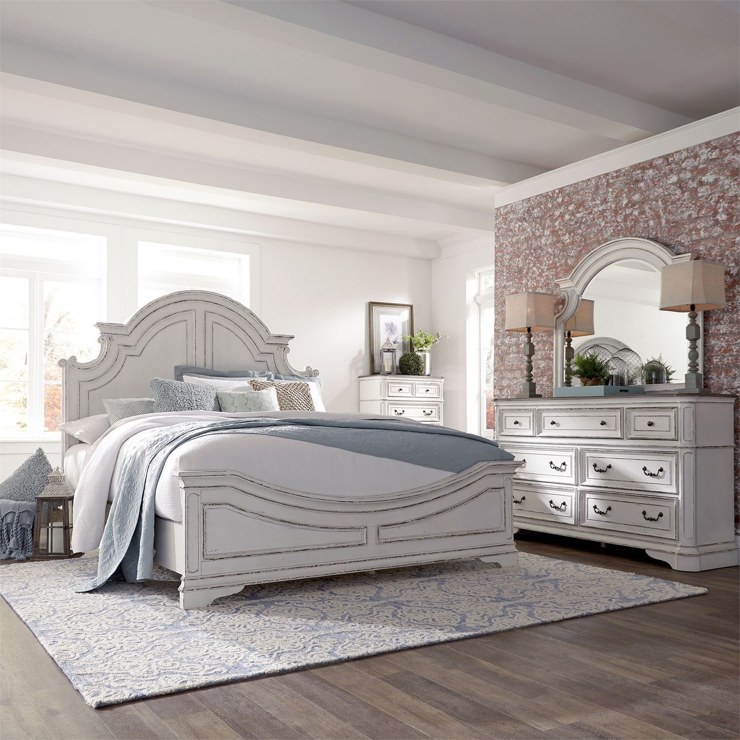 Liberty Furniture Magnolia Manor Queen Bedroom Group | Westrich